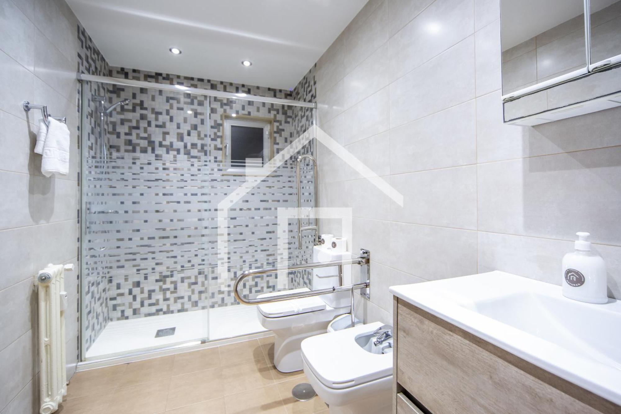 Apartament Atico Quintana II - Con Terraza, En El Centro Con Wifi Y Garaje Oviedo Zewnętrze zdjęcie